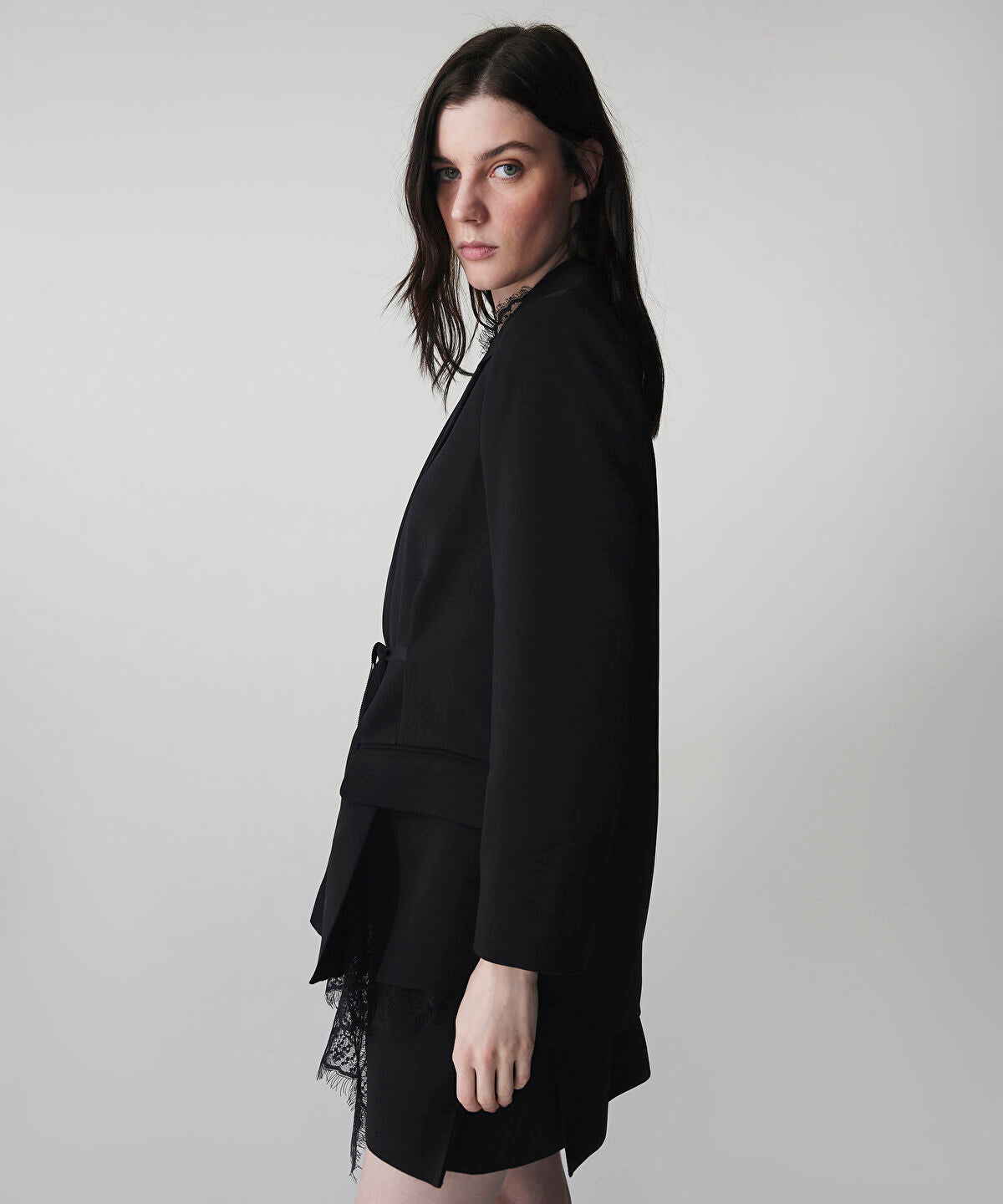 Zoomed Lace Applique Blazer