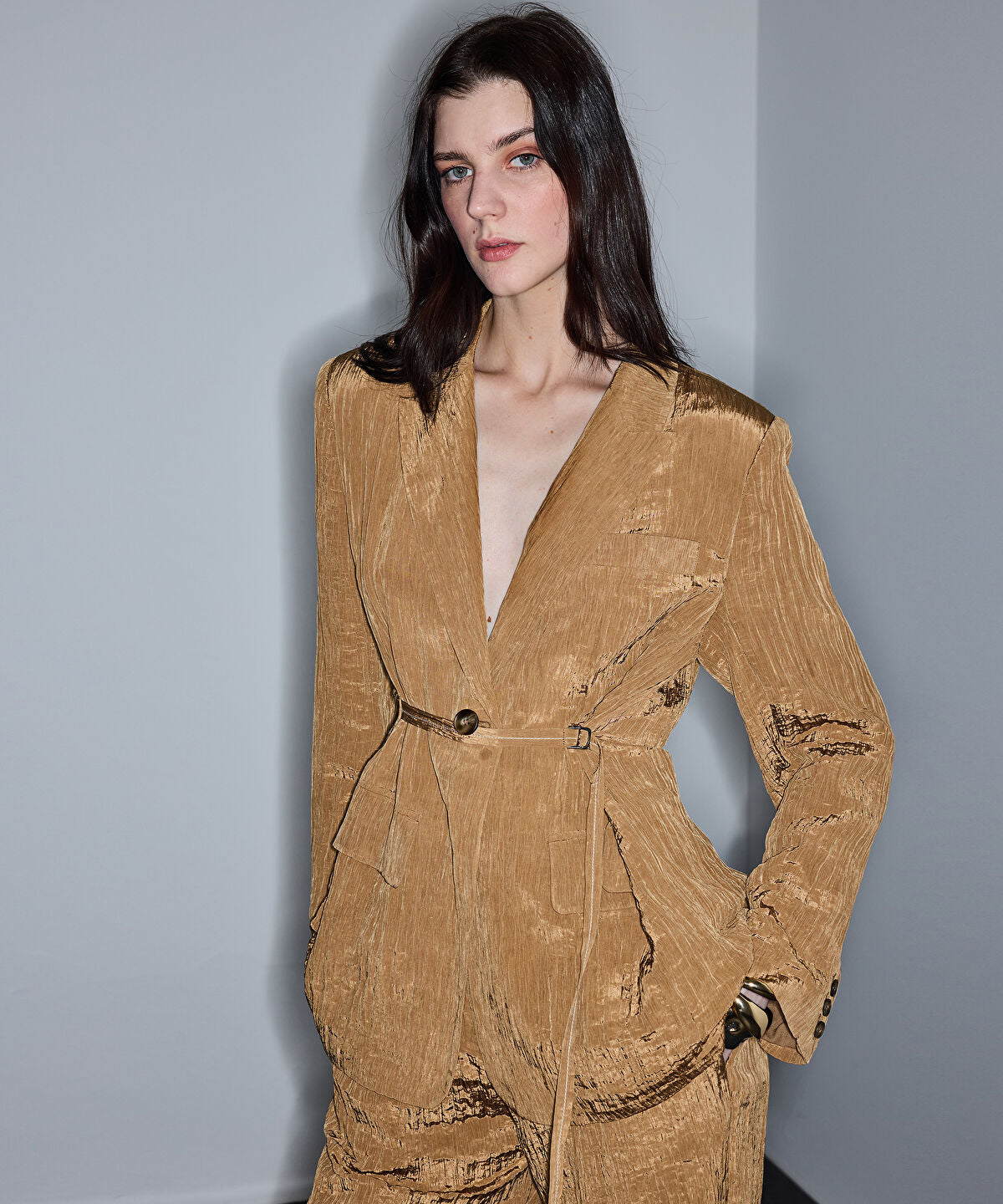 Zoomed Crinkle-Effect Blazer