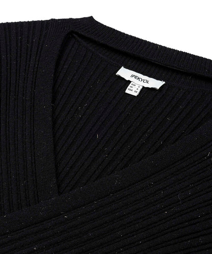 KNITWEAR
