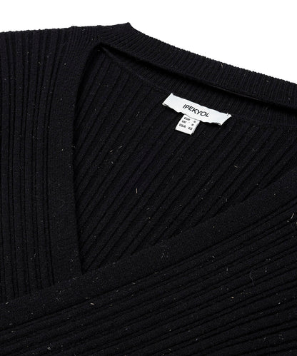 KNITWEAR