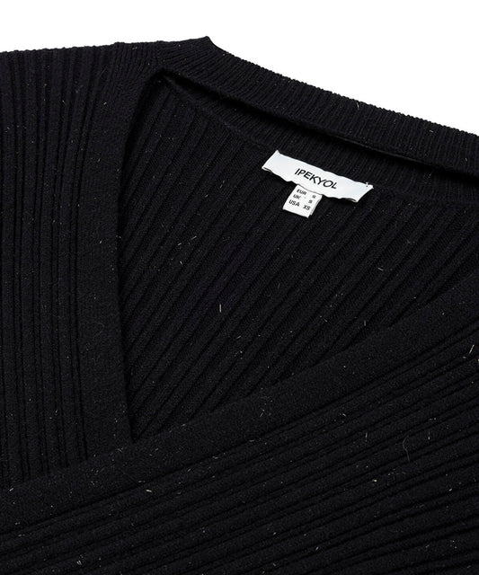 KNITWEAR