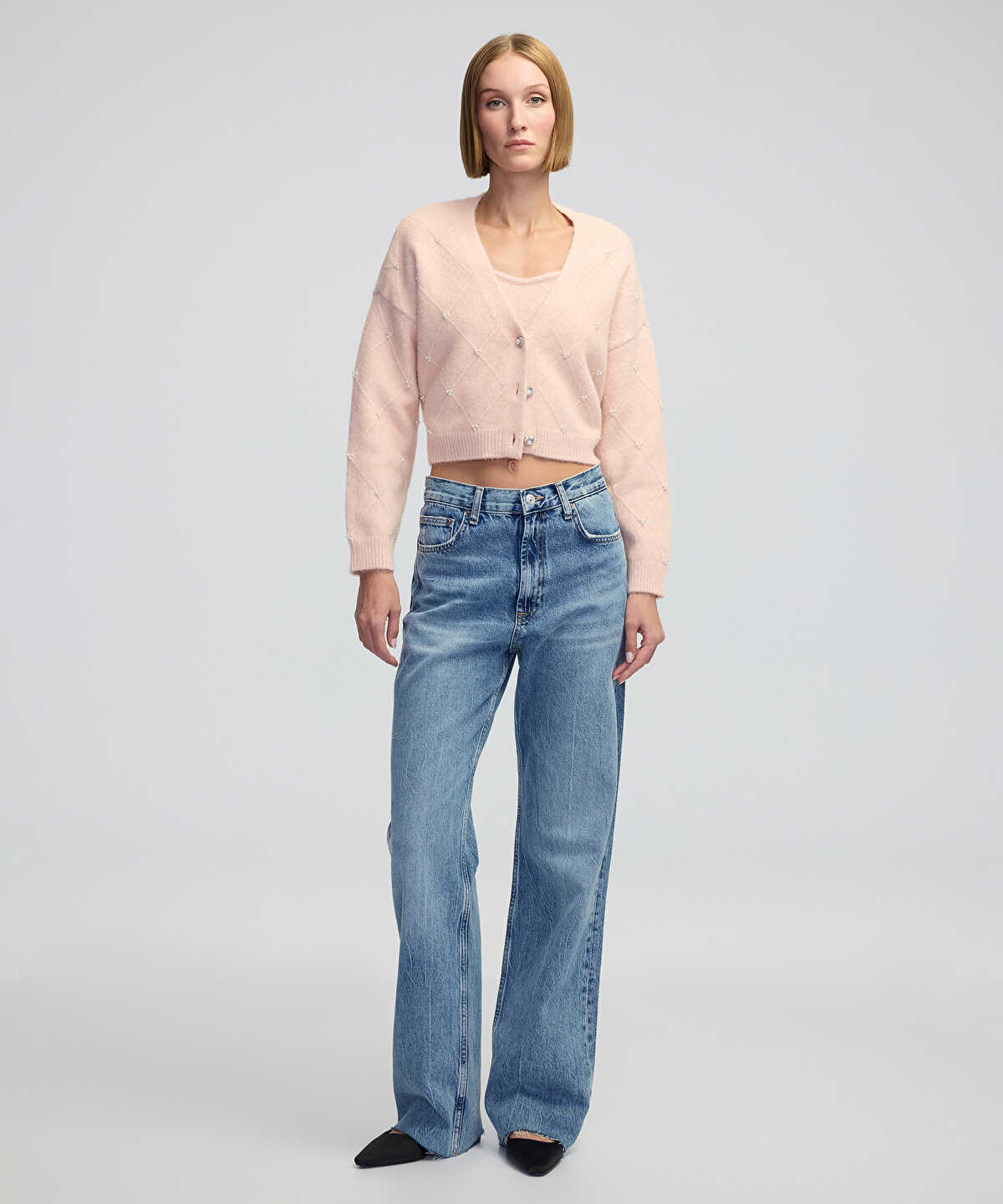 Zoomed KNITWEAR