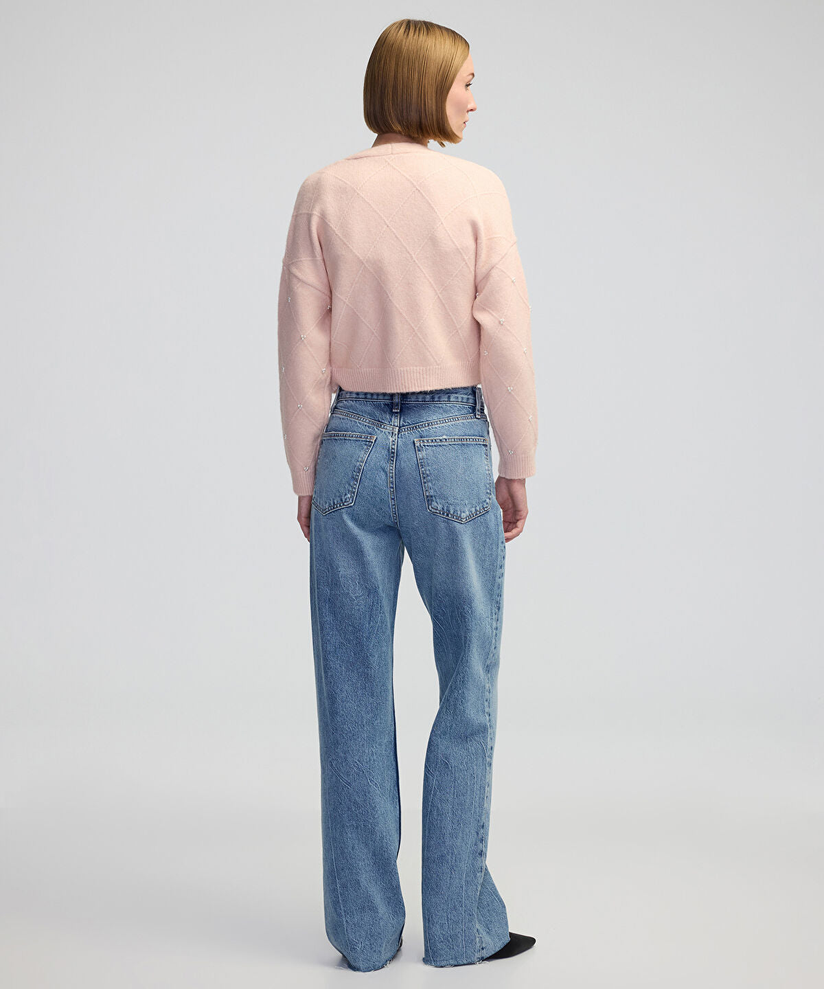 Zoomed KNITWEAR