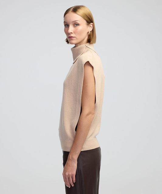KNITWEAR