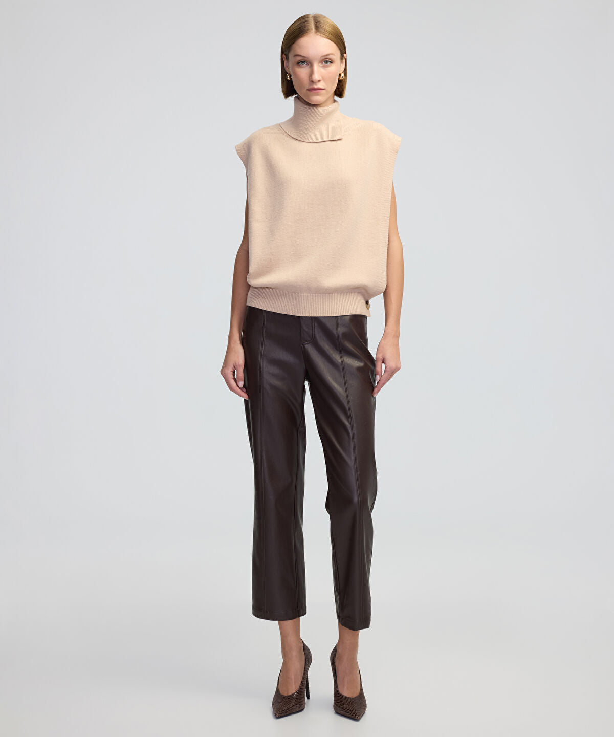 Zoomed KNITWEAR