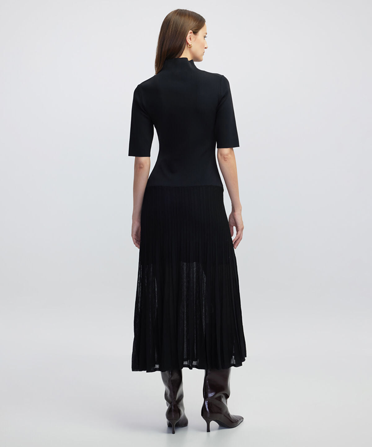Zoomed Pleated Knit Dress