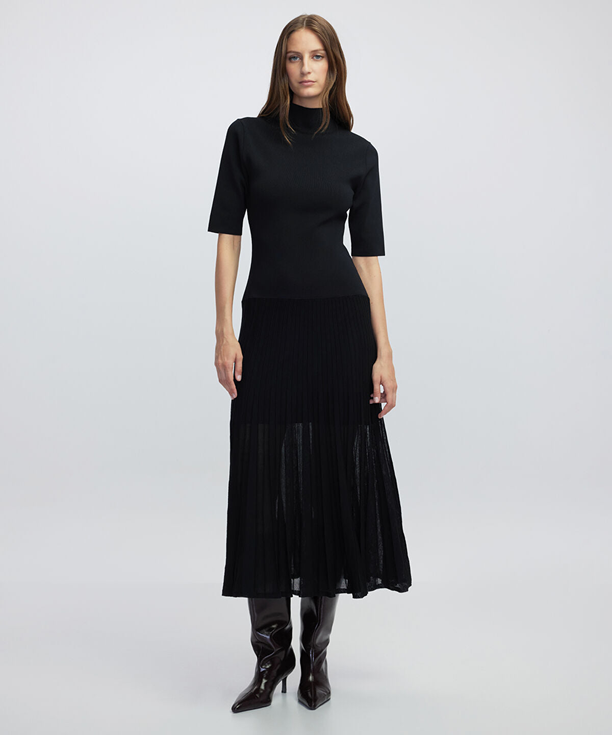 Zoomed Pleated Knit Dress