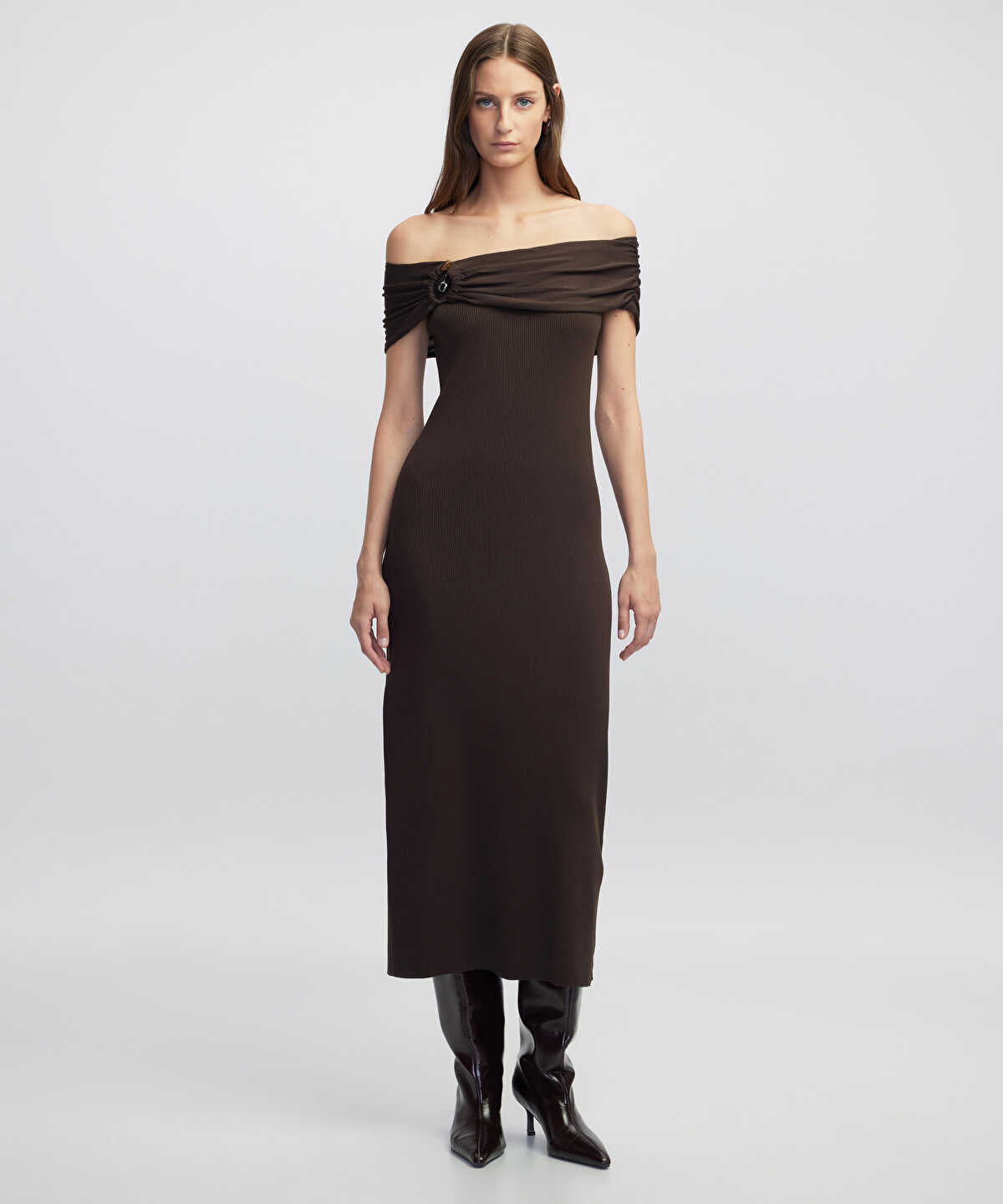 Zoomed Off-the-Shoulder Knit Dress
