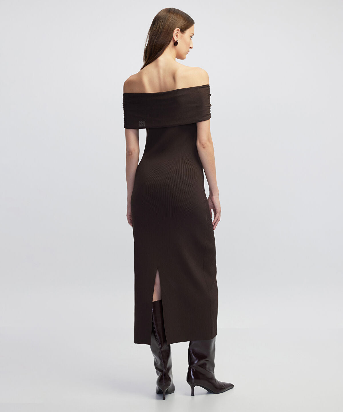 Zoomed Off-the-Shoulder Knit Dress