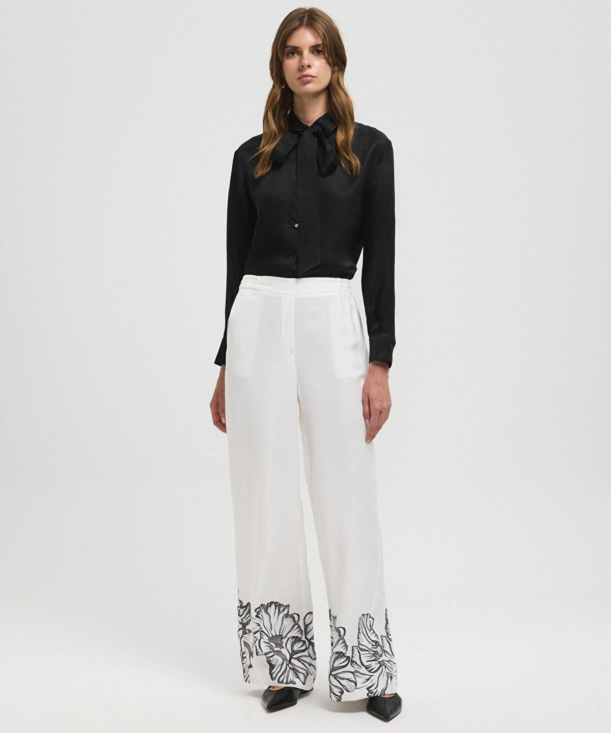 Zoomed Floral Print Trousers
