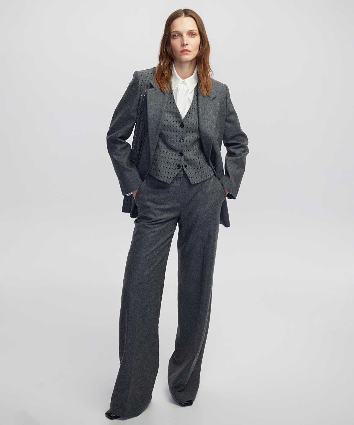 Zoomed Cutout Trousers