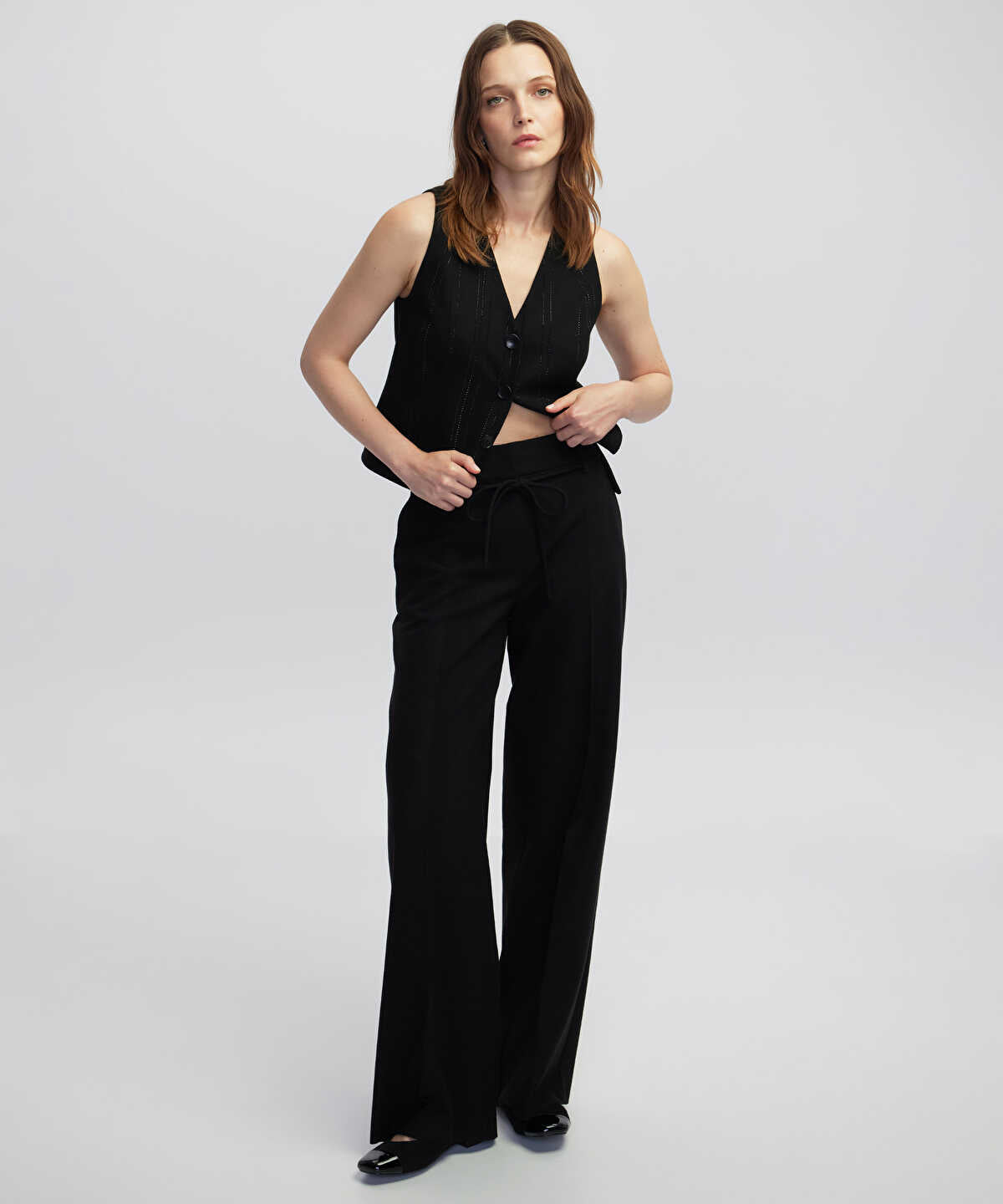 Zoomed Tie Waist Wide Leg Fit Trousers 