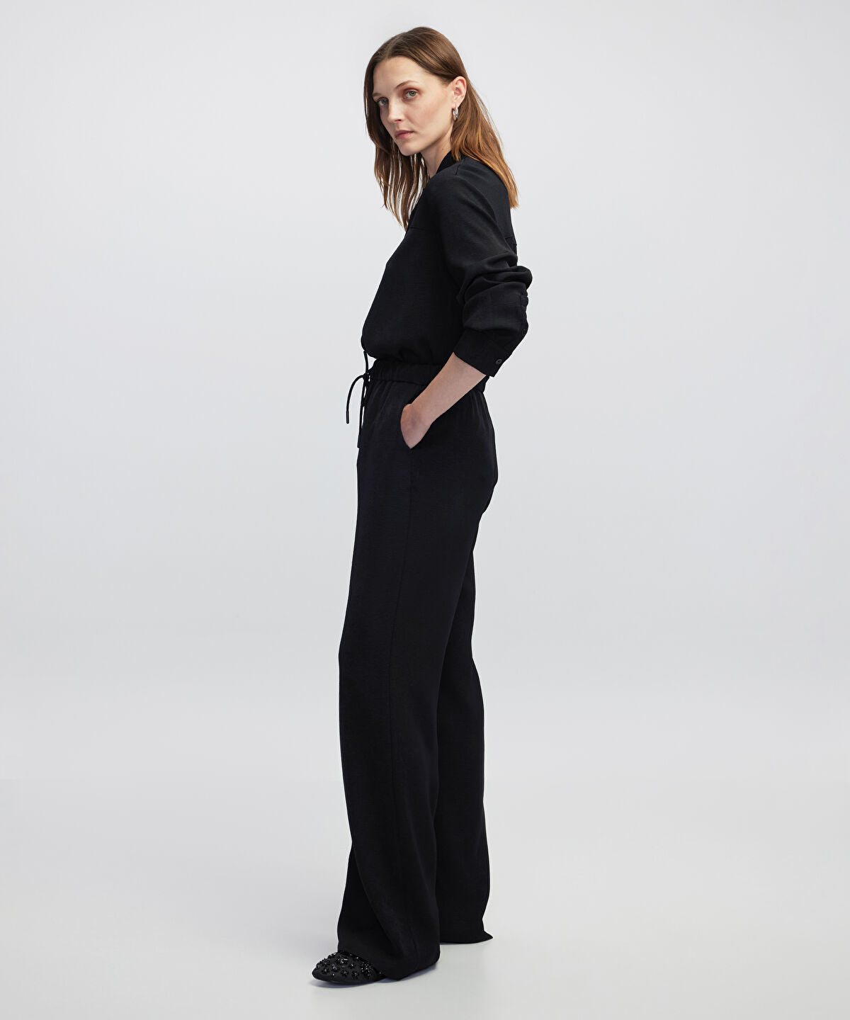 Zoomed Elastic Waist Trousers