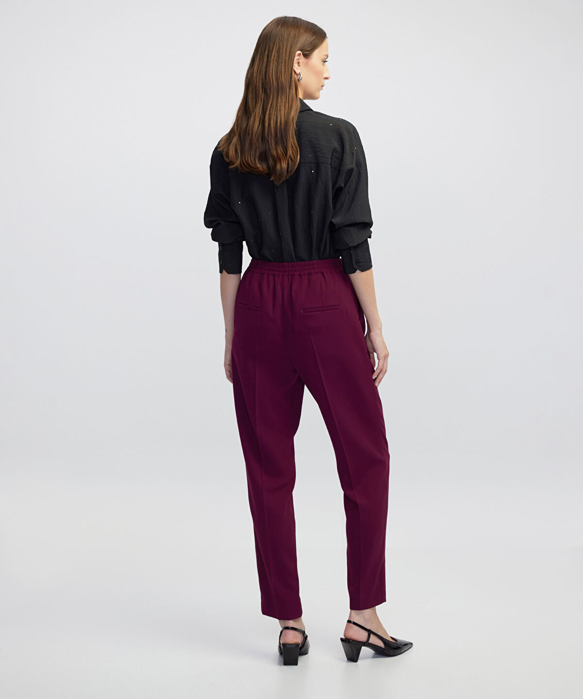Elastic Waist Carrot Trousers