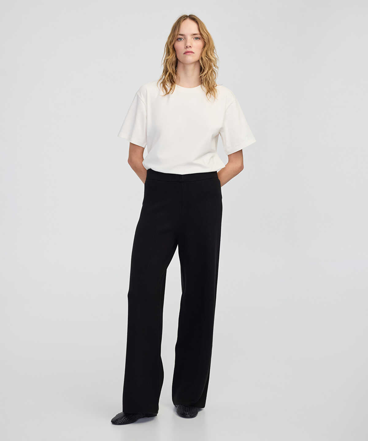 Zoomed Wide-Leg Knit Trousers with Elastic Waist