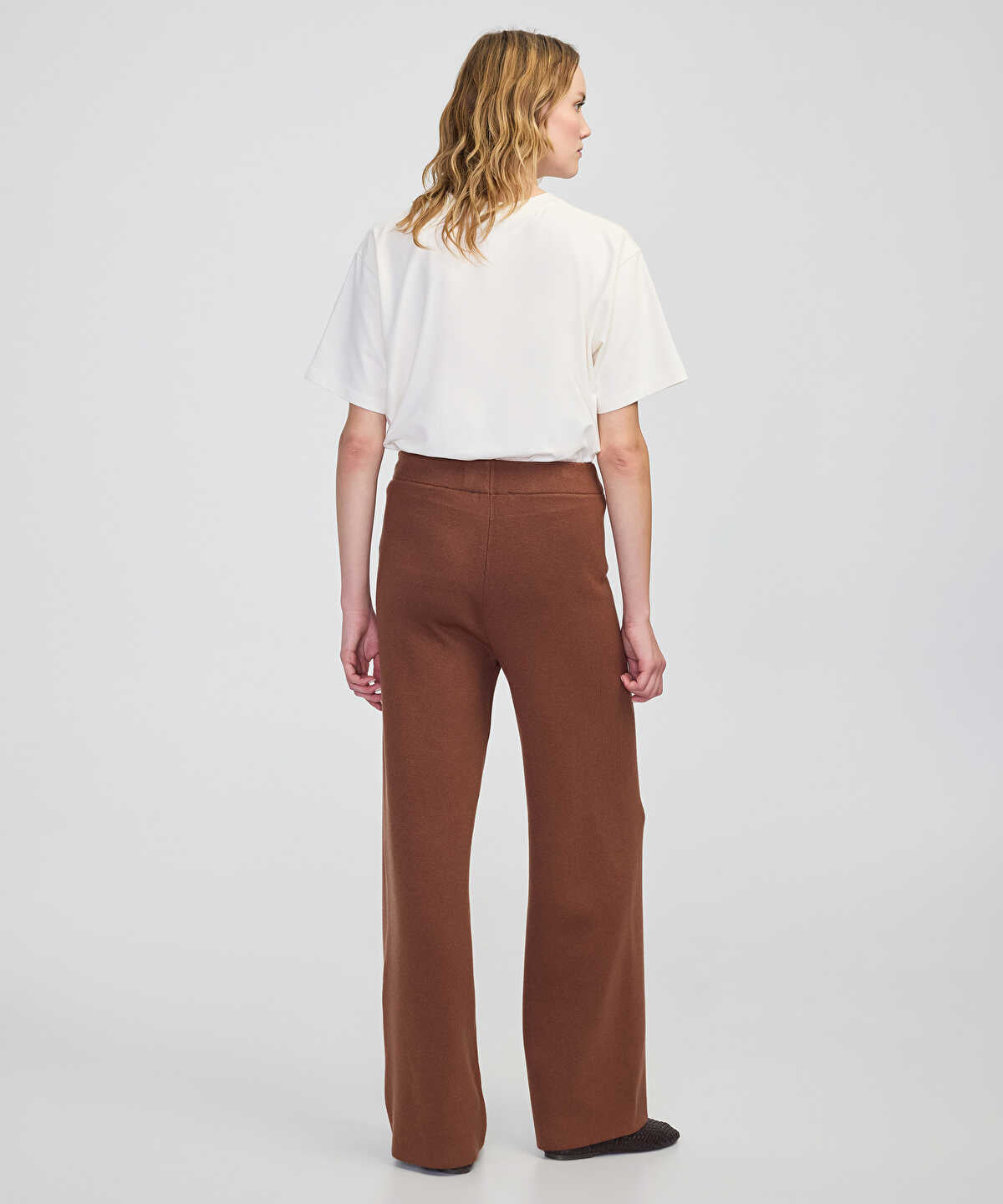 Zoomed Wide-Leg Knit Trousers with Elastic Waist