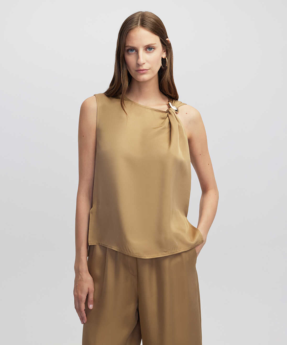 Mixed Blouse with Buckle