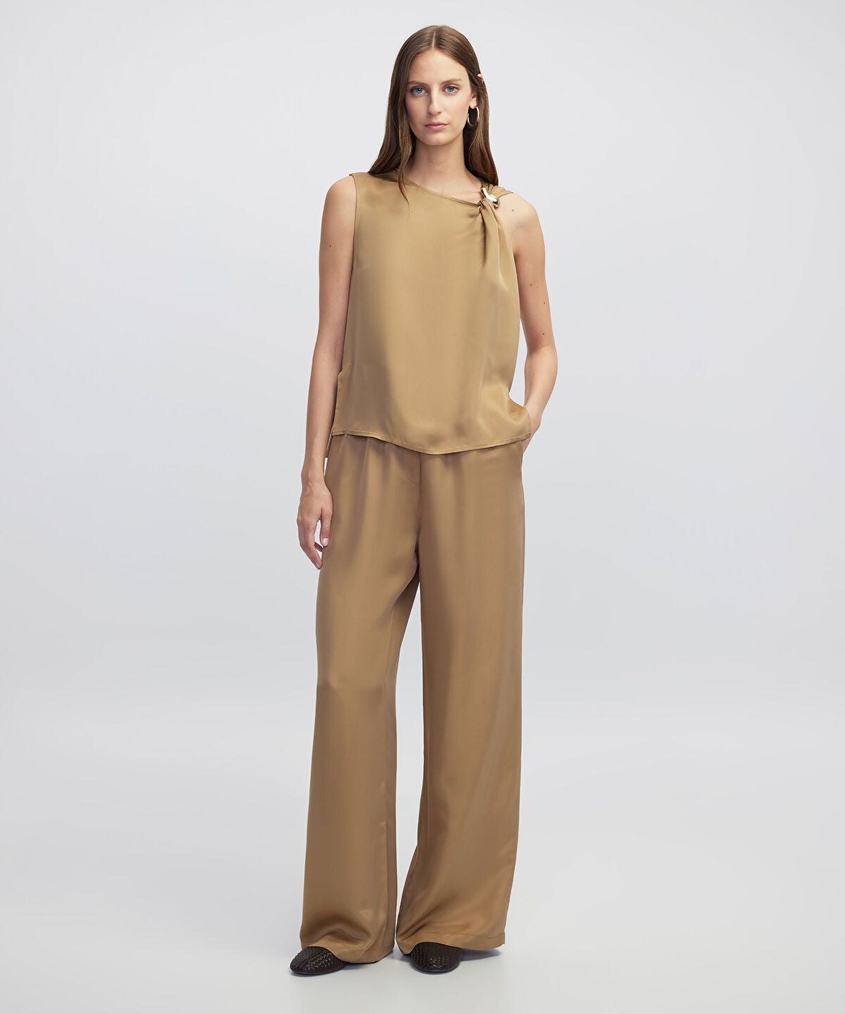 Zoomed Mixed Blouse with Buckle