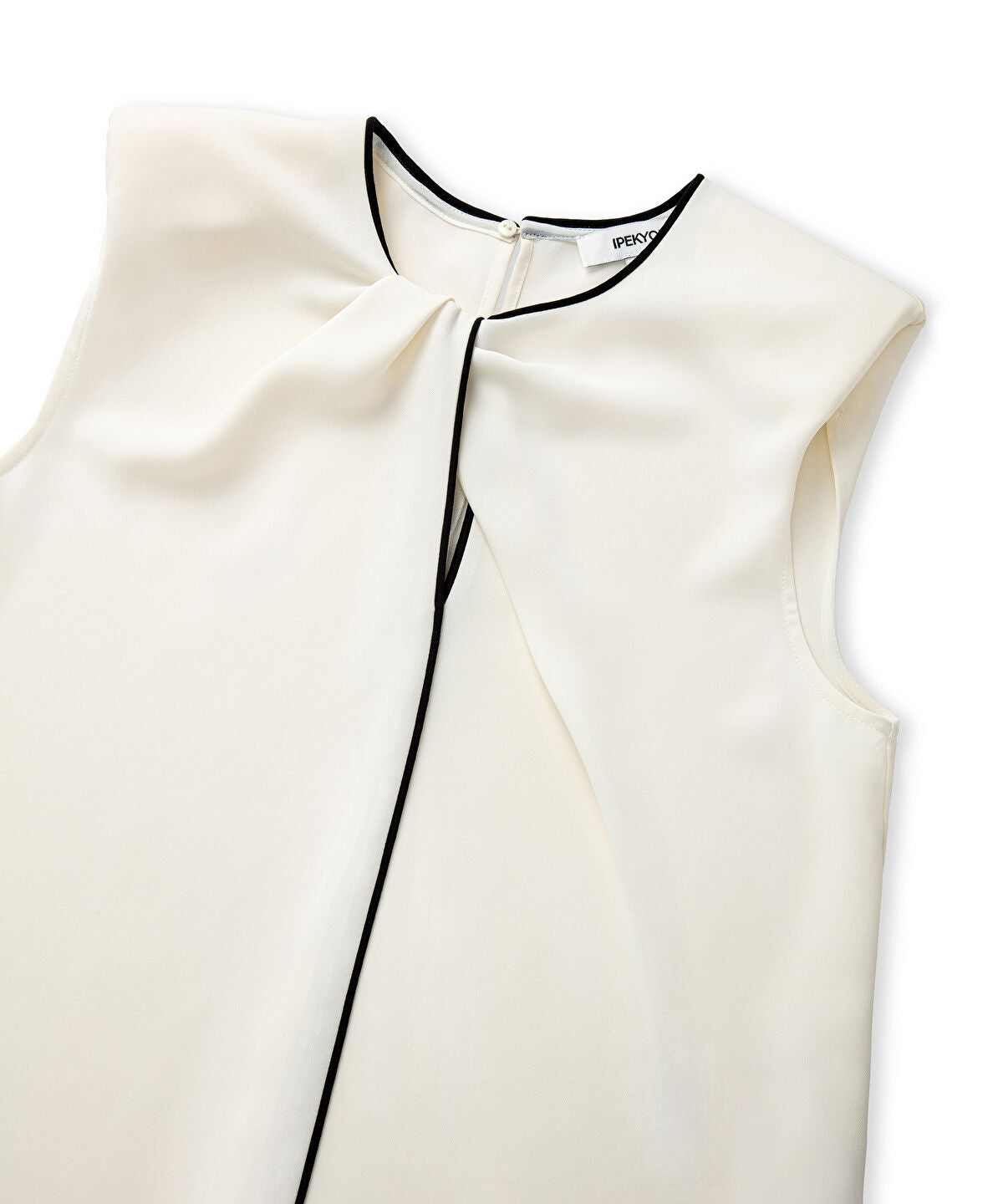 Zoomed Contrast Piping Blouse