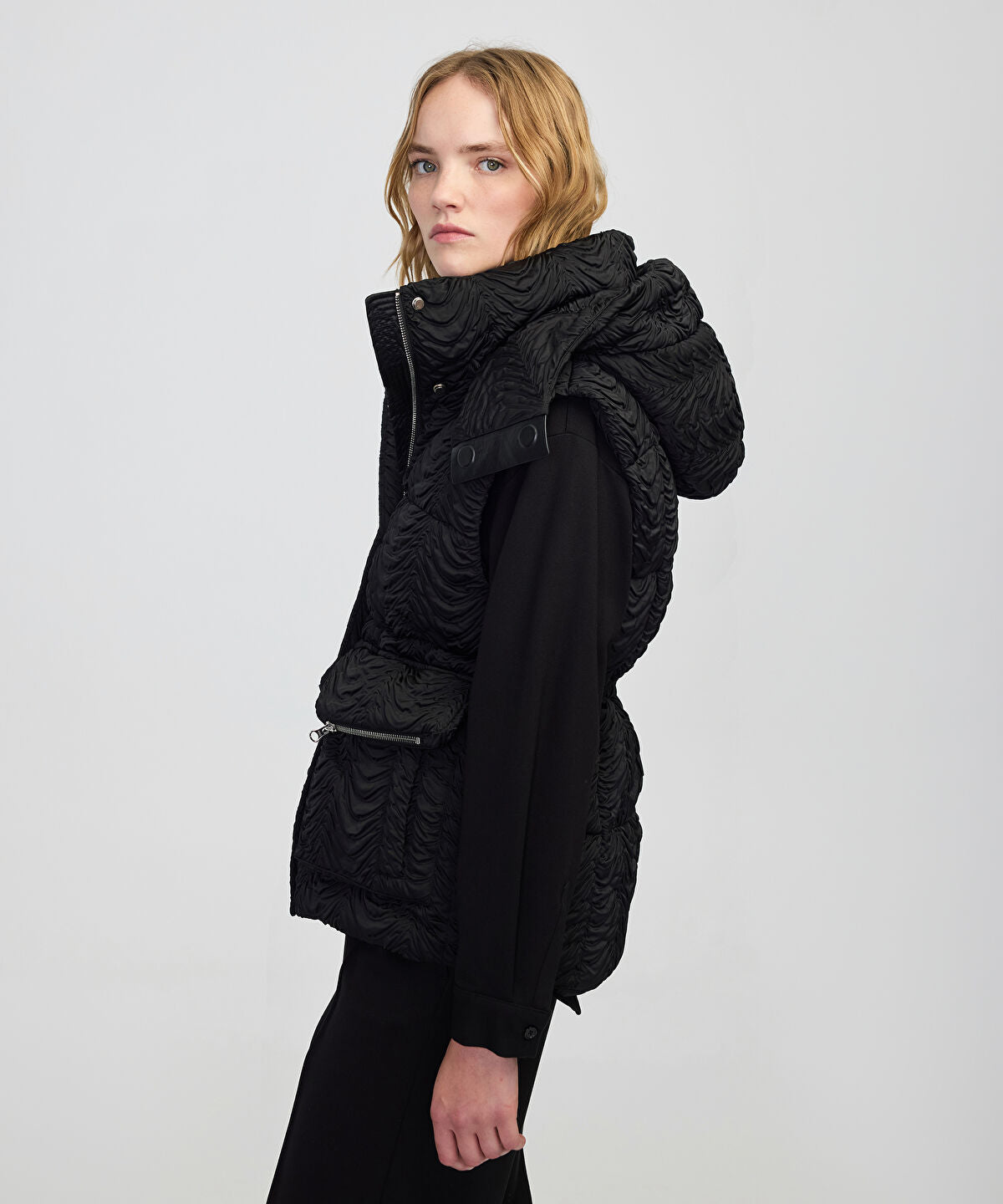 Zoomed Textured Removable Hooded Vest