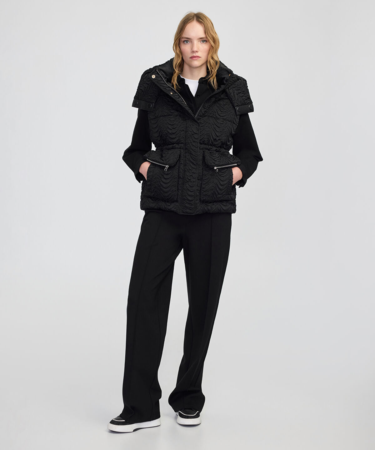 Zoomed Textured Removable Hooded Vest