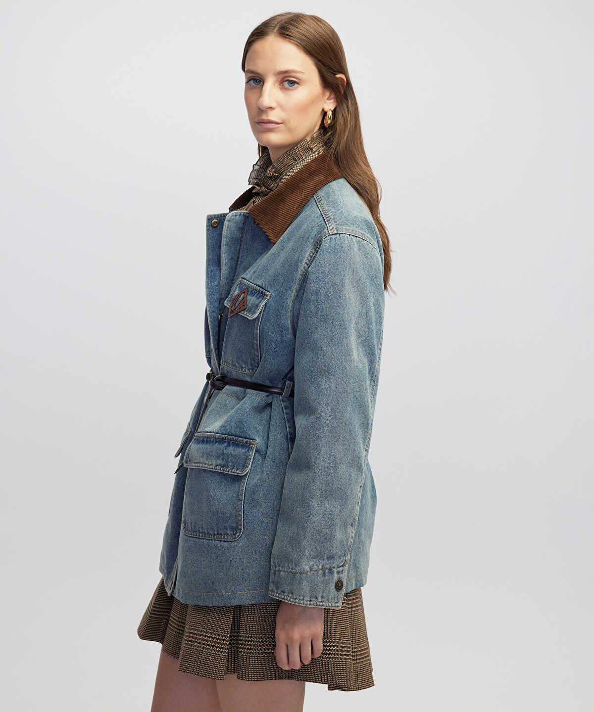 Zoomed Velvet Collar Denim Coat