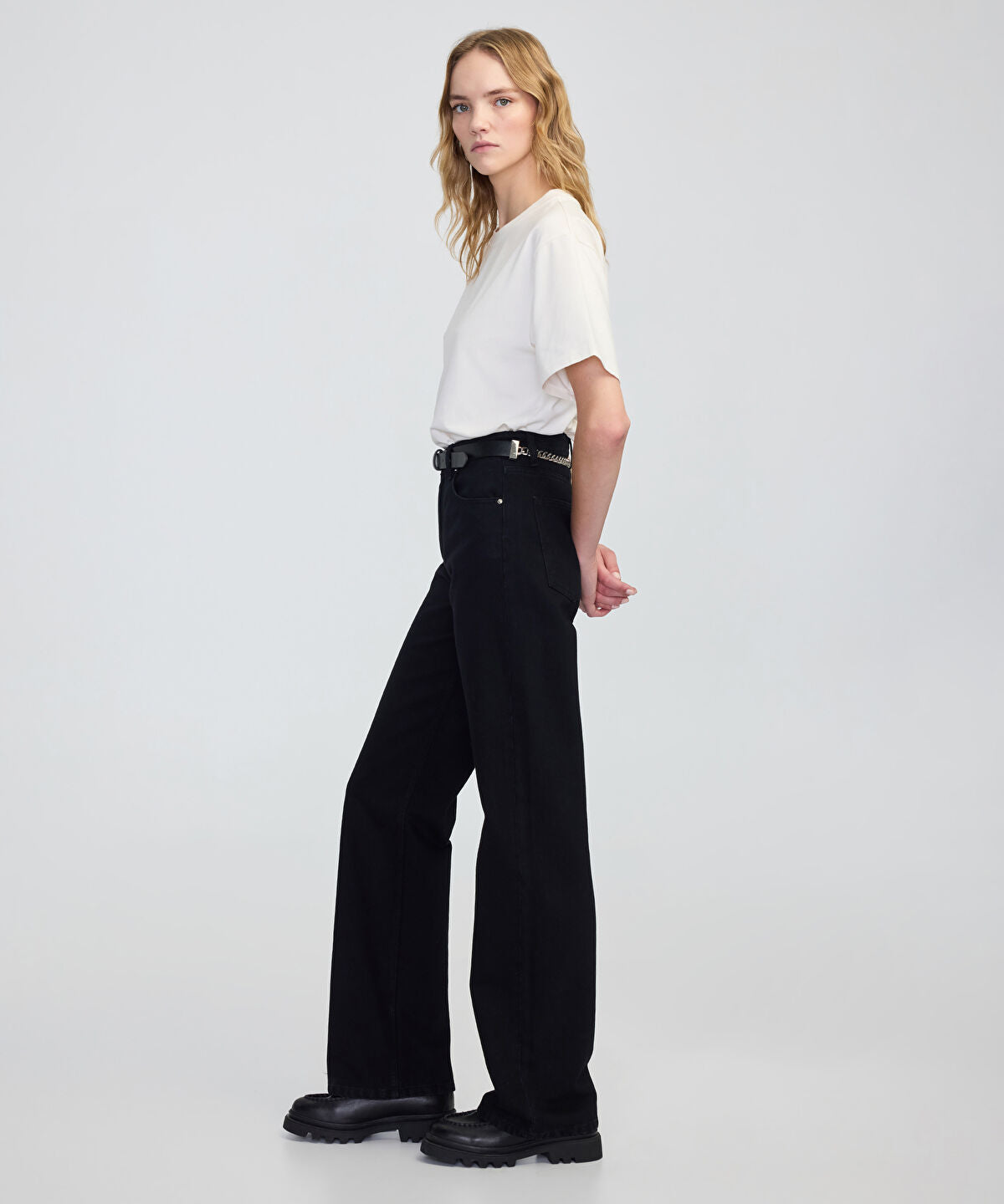 Belted Wide-Leg Jeans