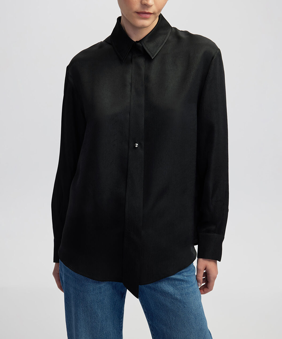 Zoomed Shirt with Metal Buttons
