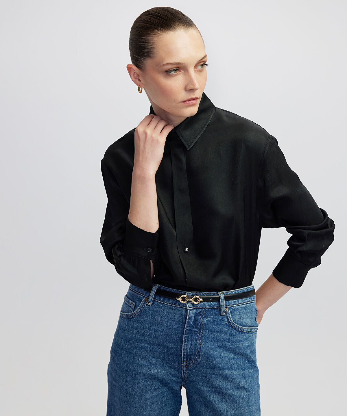Zoomed Shirt with Metal Buttons