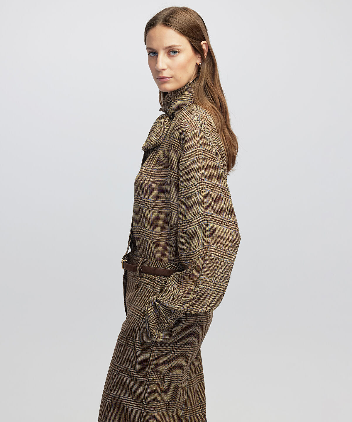Zoomed Plaid Shirt with Scarf