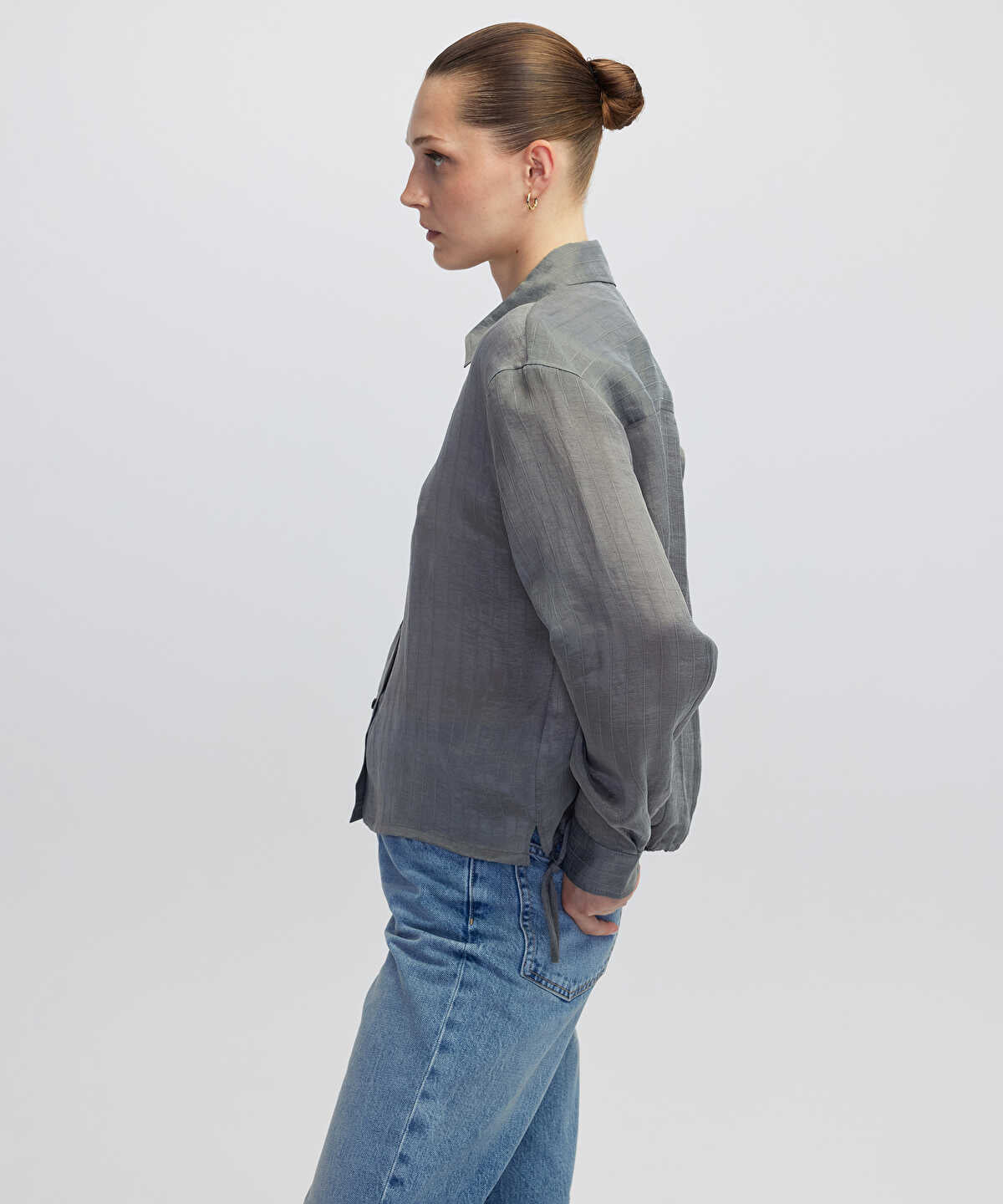 Zoomed Adjustable Back Hem Shirt