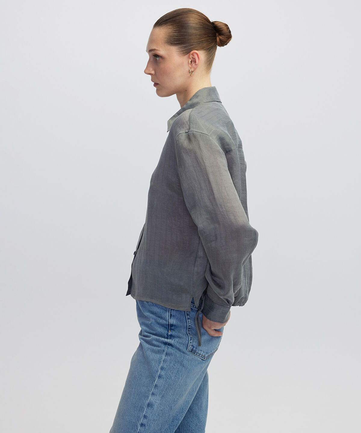 Adjustable Back Hem Shirt