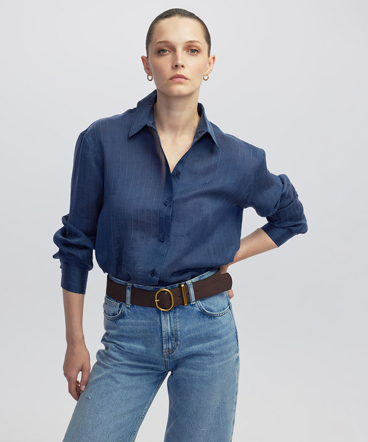 Adjustable Back Hem Shirt