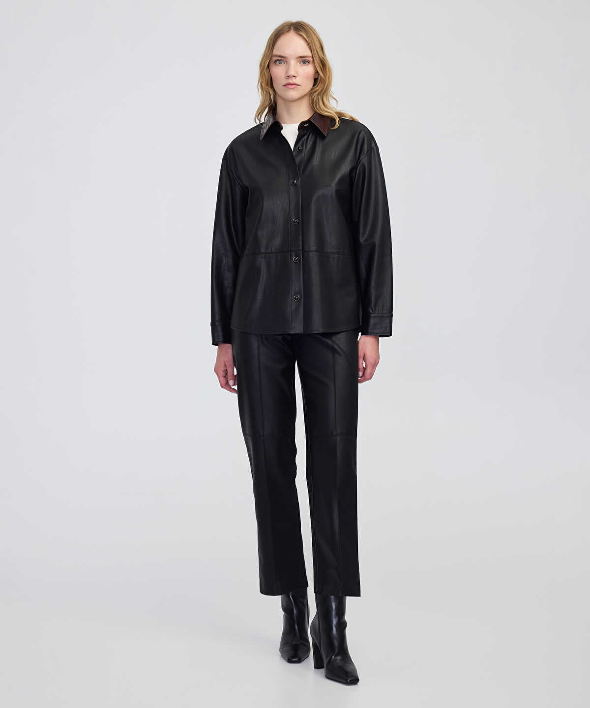 Zoomed Contrast Collar Leather-Effect Shirt 
