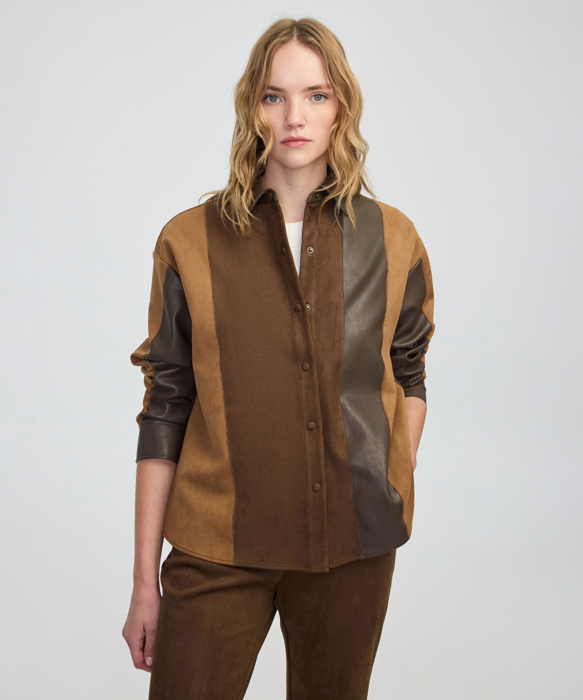 Zoomed Color-Block Mixed Shirt