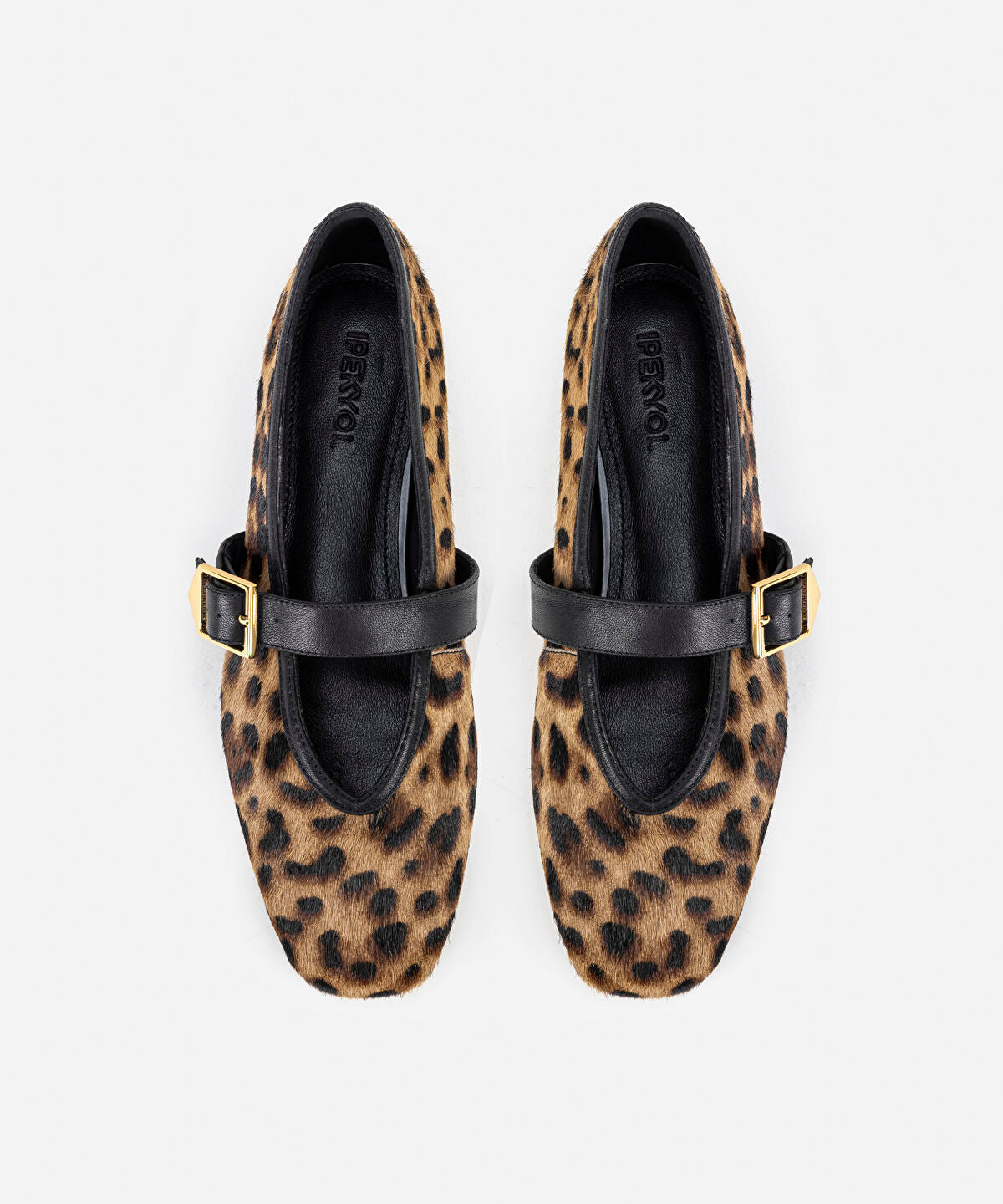 Zoomed Leopard Print Pony Hair Flats