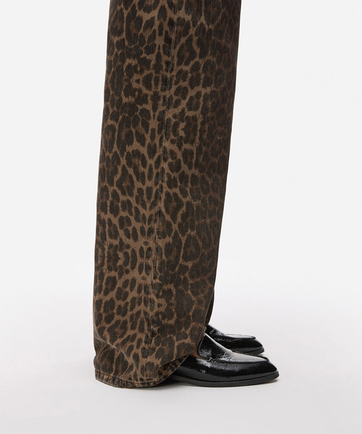 Zoomed Patent-Effect Textured Loafers