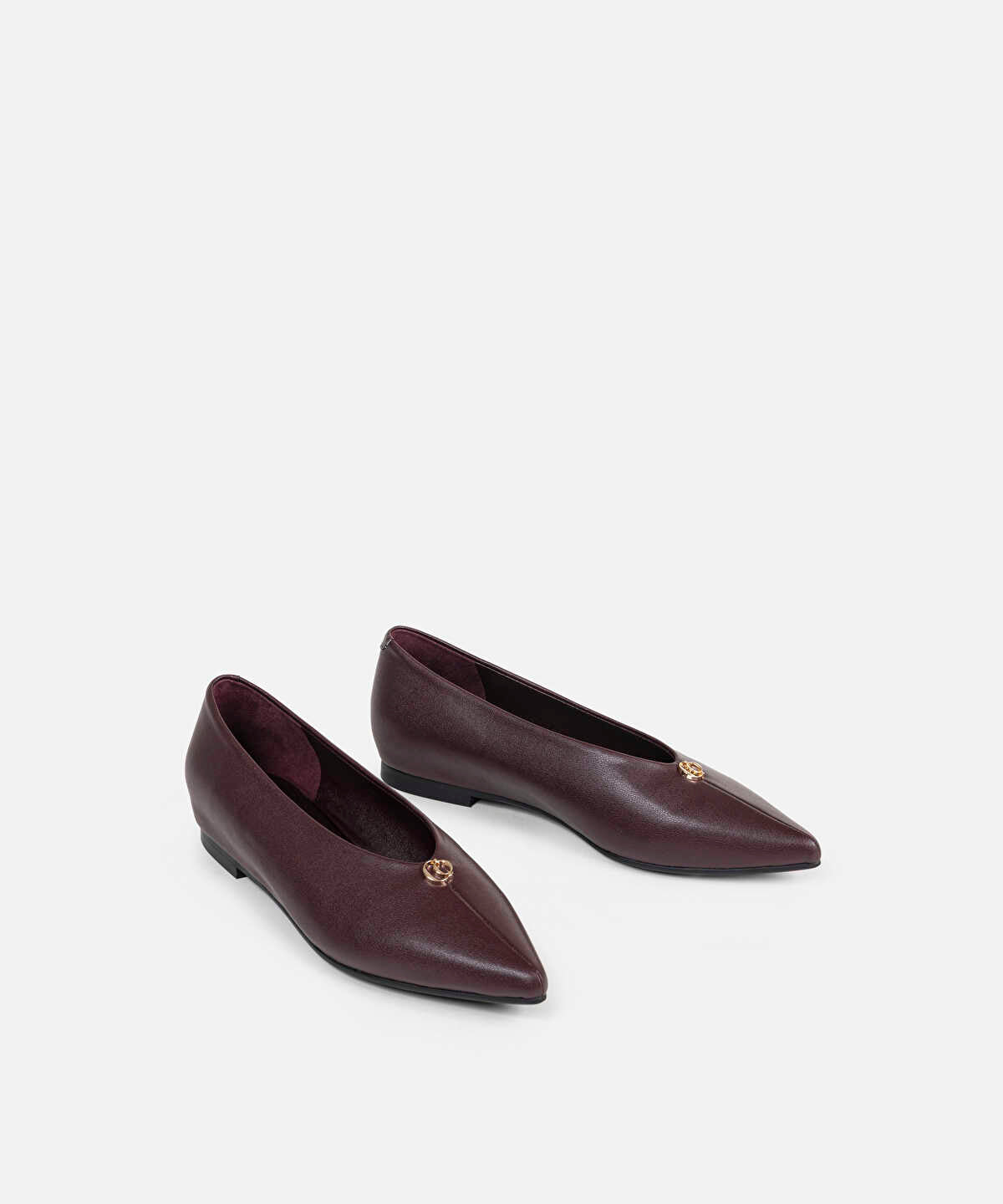Zoomed Pointed-Toe Leather-Effect Flats