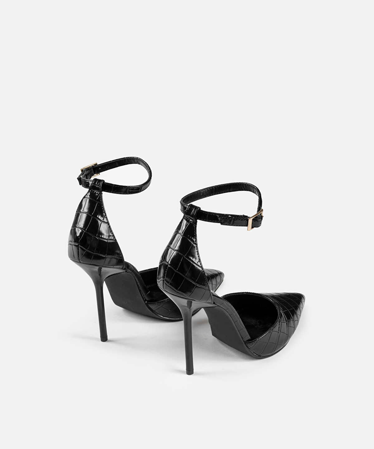 Zoomed Croc-Effect Heels