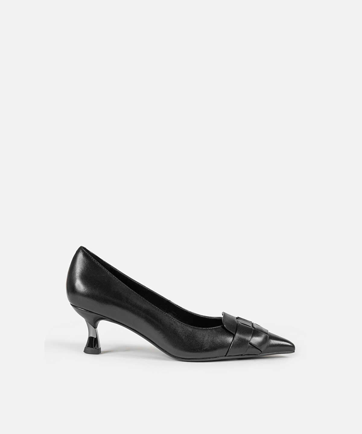 Zoomed Woven Leather Heels