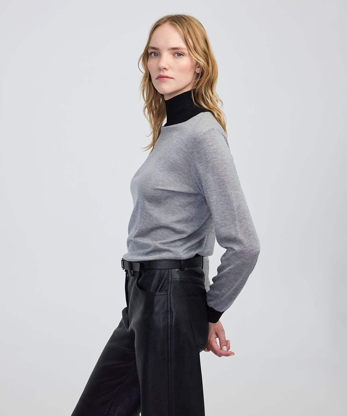 KNITWEAR