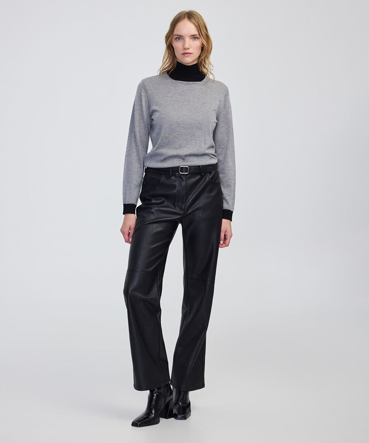KNITWEAR