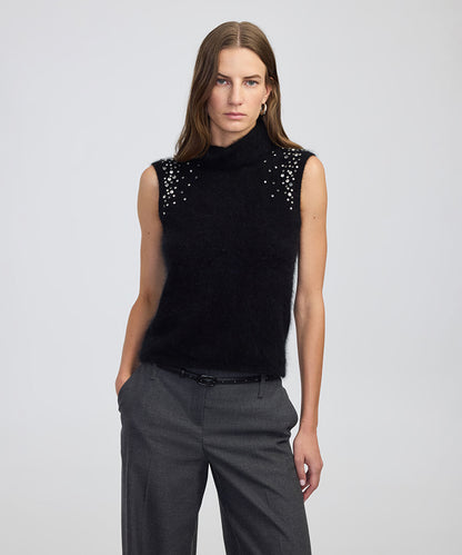 KNITWEAR