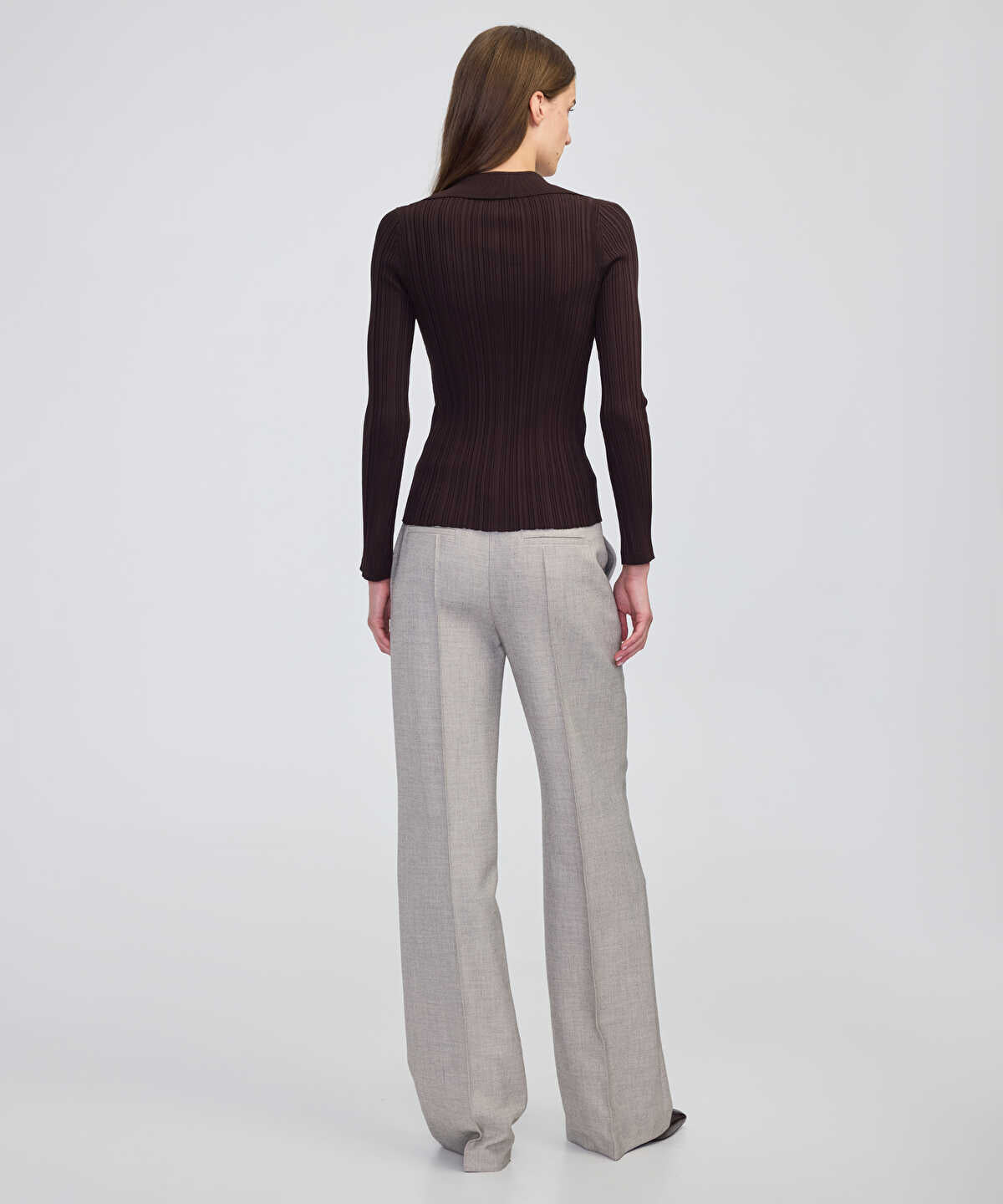 Zoomed Ribbed Knit Top