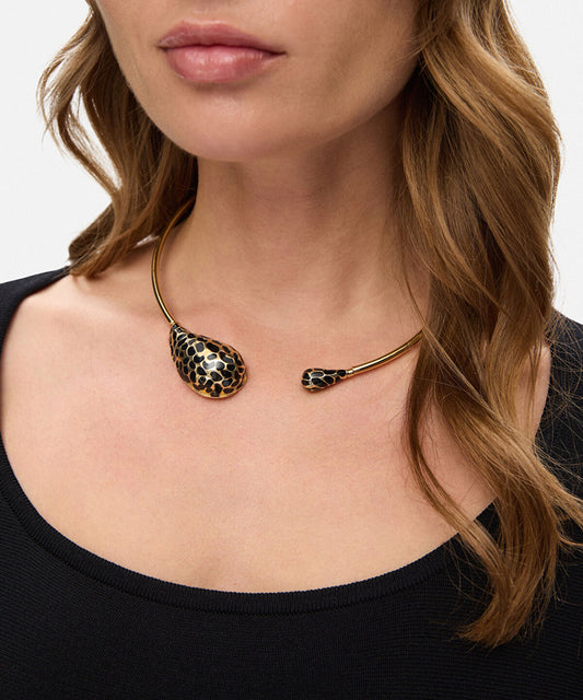 Contrast Rigid Necklace
