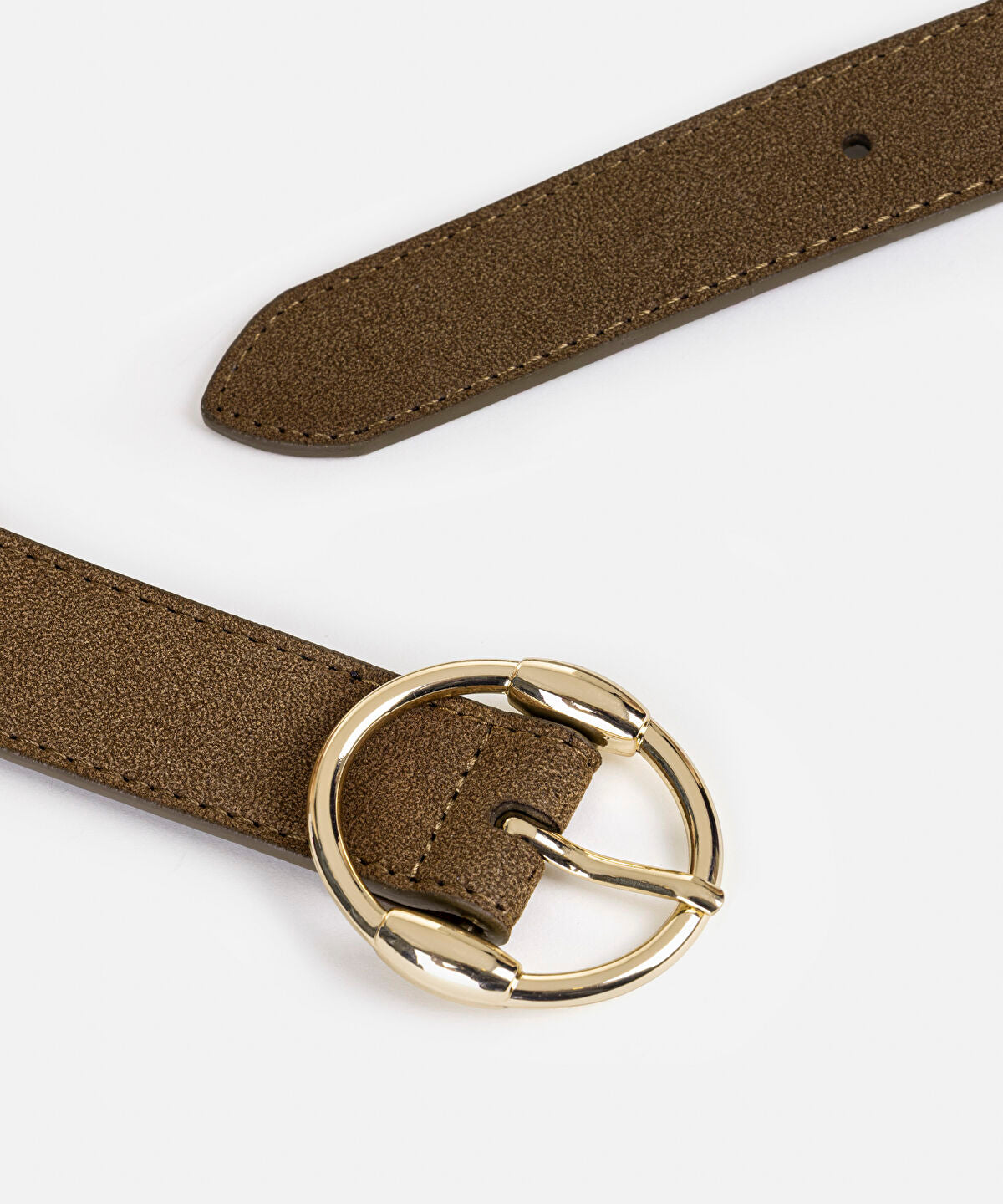 Zoomed Oval Buckle Belt