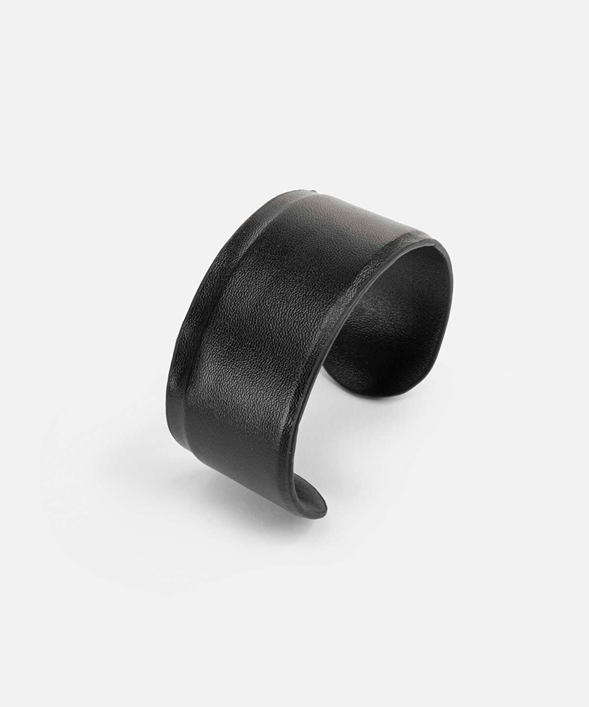 Zoomed Leather-Effect Bracelet