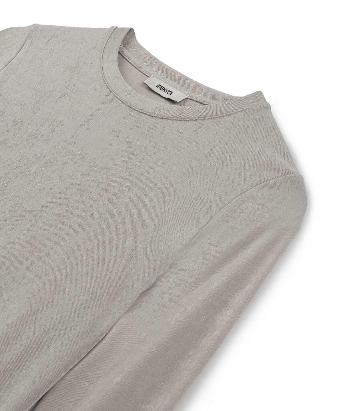 Zoomed Crew Neck Basic T-Shirt