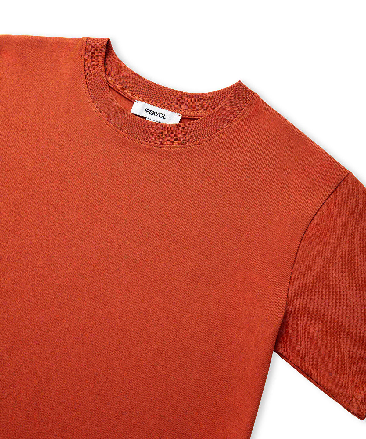 Zoomed Crew Neck Basic T-Shirt