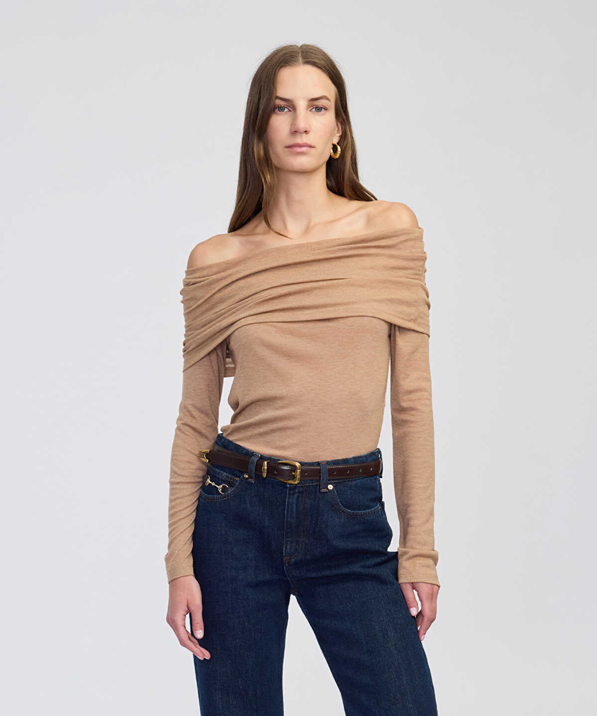 Zoomed Off-the-Shoulder T-Shirt